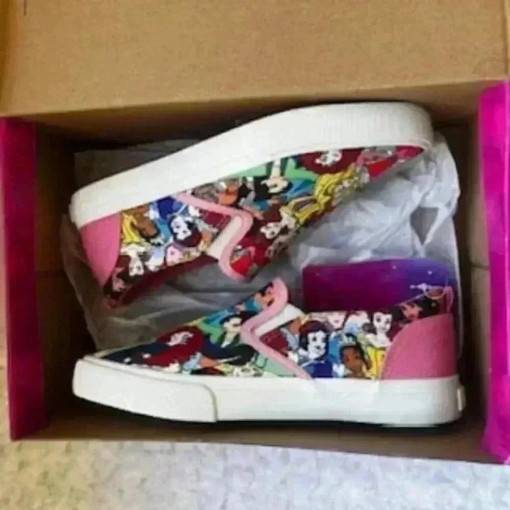 NEW Disney Princess Pink Slip On Low Top Sneakers Shoes Loafers Girls Size 4 NWT